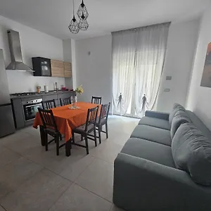 https://a-due-passi-dal-mare-milazzo.sicilyhotelsitaly.net